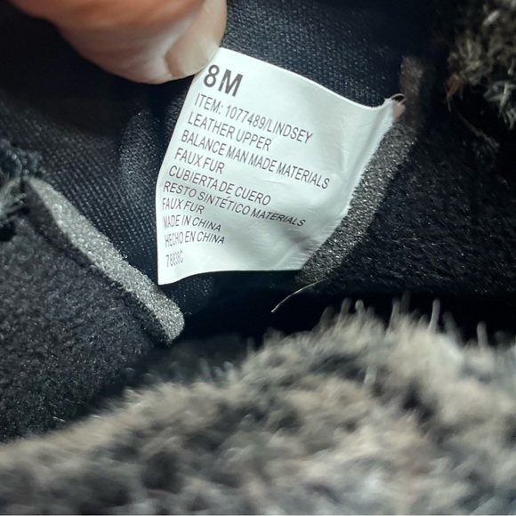 Khombu size 8M black buck and fur ankle boots. No stains or damage. - Picture 6 of 7